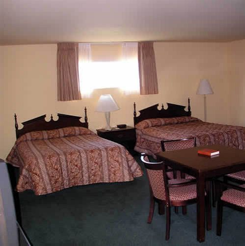 Sunday House Inn And Suites Fredericksburg Kültér fotó